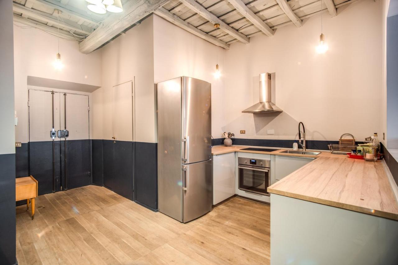 Stylish And Spacious Apartment Next To The Colosseum Рим Экстерьер фото