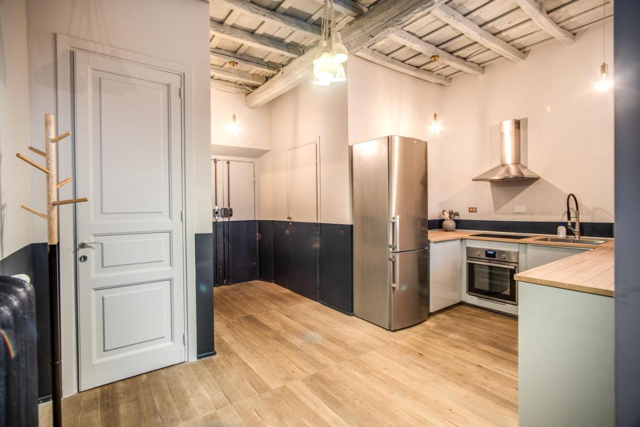 Stylish And Spacious Apartment Next To The Colosseum Рим Экстерьер фото